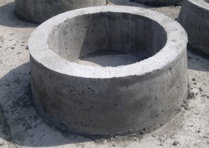 stożek betonowy 425